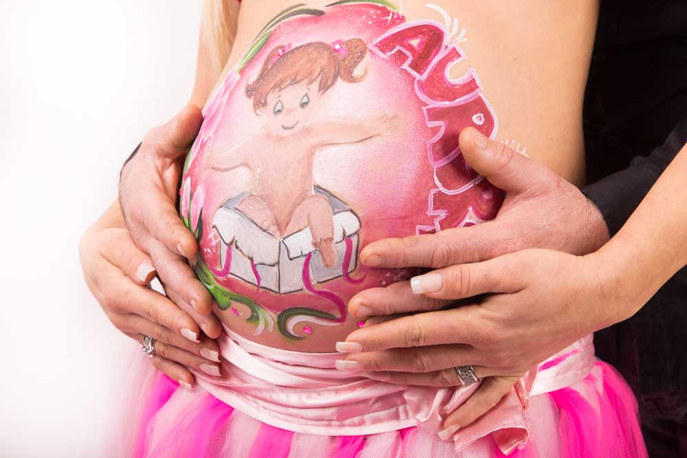 belly painting
